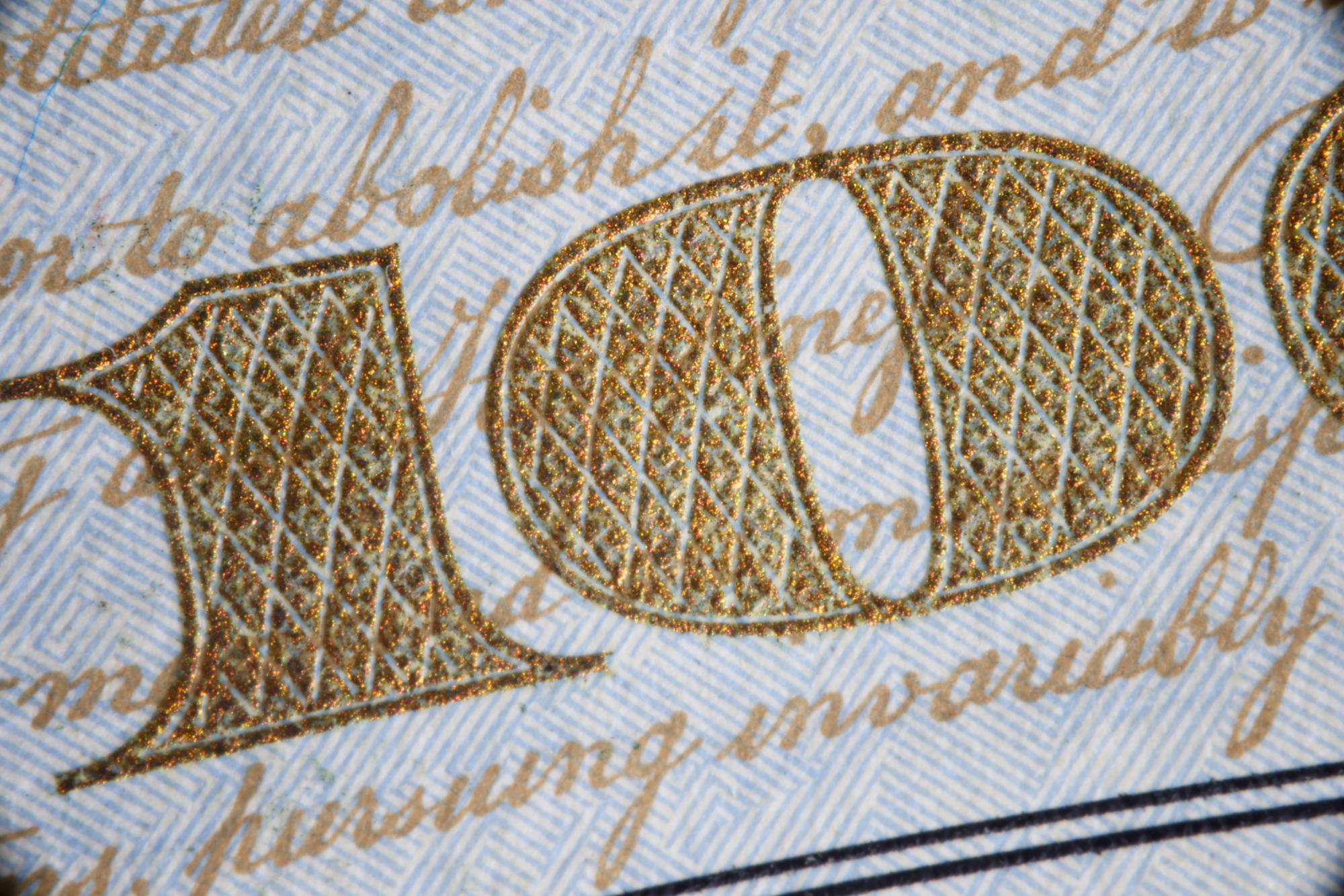 İnce iplikle yapılmış monogram